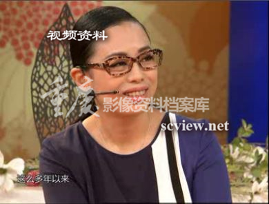 山城影巷重庆视频-黄绮珊参加天下女人节目画面