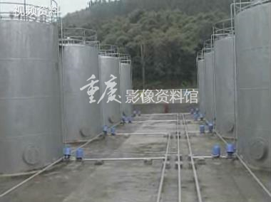 2005年西部首条甲醇汽油生产线在涪陵建成